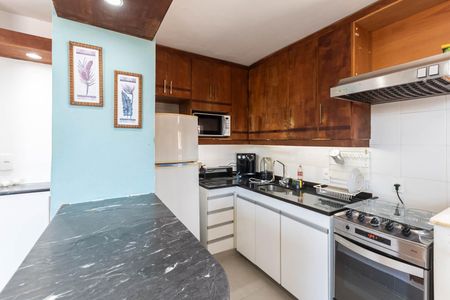 Apartamento à venda com 47m², 1 quarto e sem vagaCozinha e Área de Serviço
