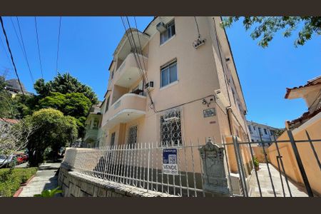 Apartamento à venda com 47m², 1 quarto e sem vaga Apartamento à venda com 47m², 1 quarto e sem vagaFachada