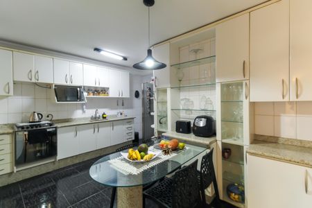 Apartamento à venda com 139m², 4 quartos e 3 vagasCozinha