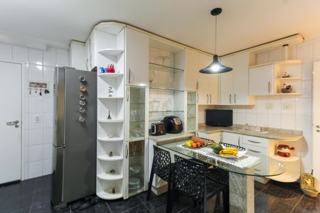 Apartamento à venda com 139m², 4 quartos e 3 vagasCozinha