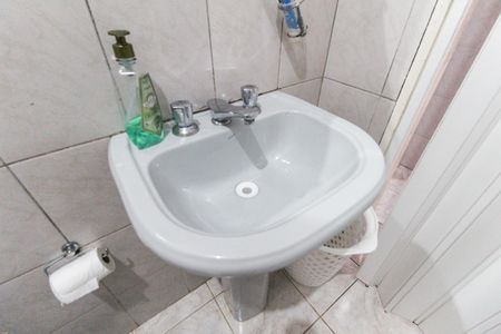 Casa à venda com 300m², 3 quartos e 3 vagas Casa à venda com 300m², 3 quartos e 3 vagasBanheiro Casa 3