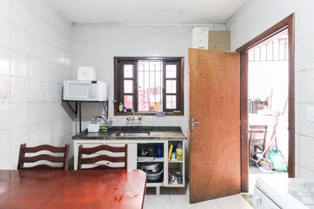 Casa à venda com 300m², 3 quartos e 3 vagas Casa à venda com 300m², 3 quartos e 3 vagasCozinha Casa 3