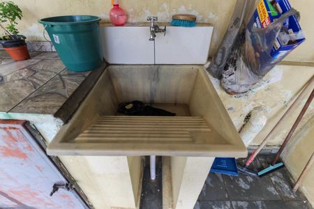 Casa à venda com 300m², 3 quartos e 3 vagas Casa à venda com 300m², 3 quartos e 3 vagasÁrea de Serviço Casa 2