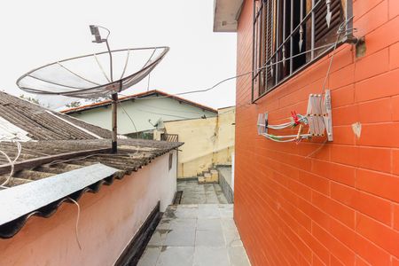 Casa à venda com 300m², 3 quartos e 3 vagas Casa à venda com 300m², 3 quartos e 3 vagasCorredor Externo Casa 3