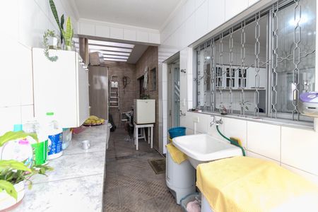Casa à venda com 300m², 4 quartos e 3 vagasÁrea de Serviço 1