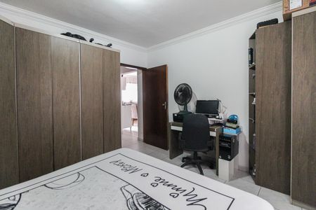 Casa à venda com 300m², 4 quartos e 3 vagasQuarto 1 Casa 2
