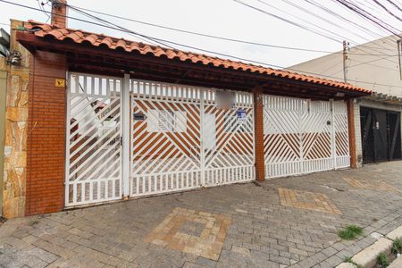 Casa à venda com 300m², 4 quartos e 3 vagasFachada