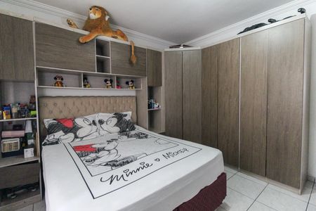 Casa à venda com 300m², 4 quartos e 3 vagasQuarto 1 Casa 2