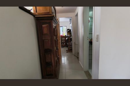 Apartamento à venda com 171m², 3 quartos e 2 vagasCorredor