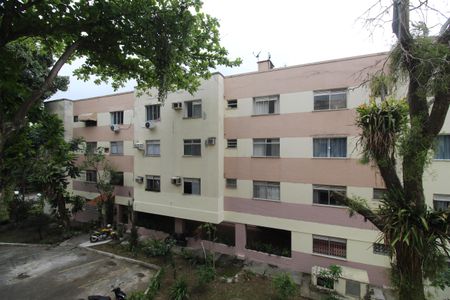 Sala - Vista de apartamento para alugar com 2 quartos, 52m² em Jacarepaguá, Rio de Janeiro