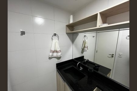 Apartamento à venda com 57m², 2 quartos e 1 vaga Apartamento à venda com 57m², 2 quartos e 1 vagaBanheiro