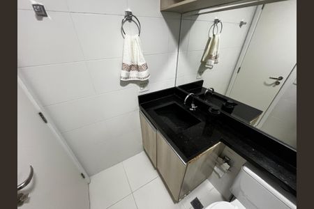 Apartamento à venda com 57m², 2 quartos e 1 vaga Apartamento à venda com 57m², 2 quartos e 1 vagaBanheiro