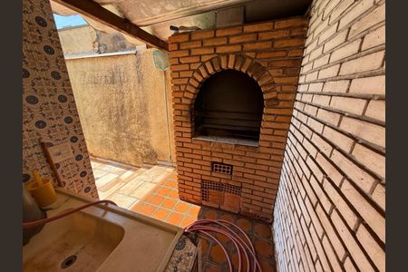 Casa para alugar com 250m², 5 quartos e 6 vagasQuintal - Piscina