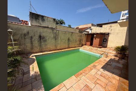 Casa para alugar com 250m², 5 quartos e 6 vagasQuintal - Piscina