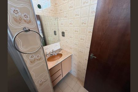 Casa para alugar com 250m², 5 quartos e 6 vagasBanheiro da Suíte 03