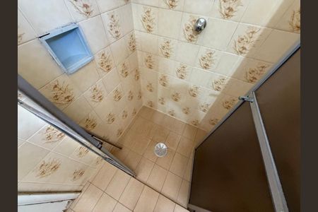 Casa para alugar com 250m², 5 quartos e 6 vagasBanheiro da Suíte 01