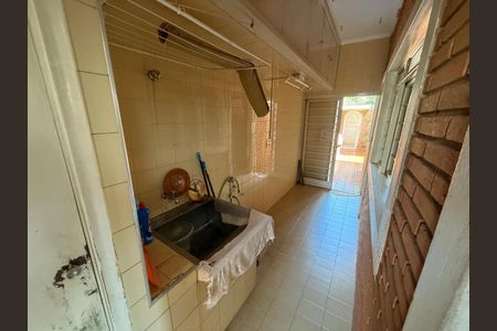 Casa para alugar com 250m², 5 quartos e 6 vagasÁrea de Serviço