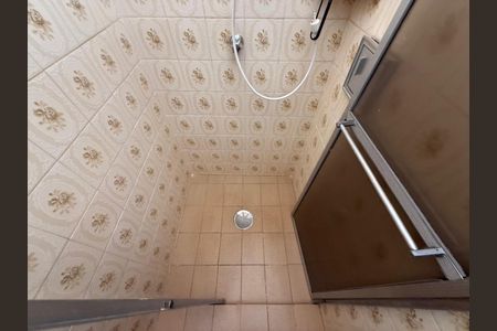 Casa para alugar com 250m², 5 quartos e 6 vagasBanheiro da Suíte 02