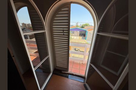 Casa para alugar com 250m², 5 quartos e 6 vagasSacada da Suíte 01