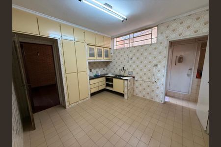 Casa para alugar com 250m², 5 quartos e 6 vagasCozinha