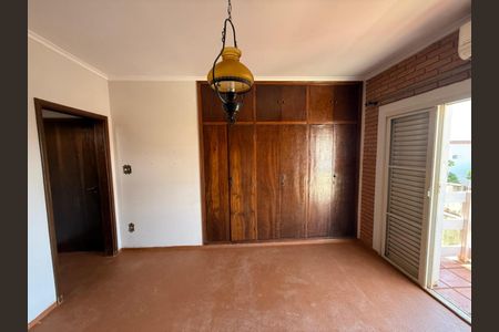 Casa para alugar com 250m², 5 quartos e 6 vagasSuíte 04