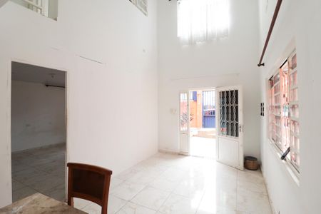 Casa à venda com 350m², 4 quartos e 3 vagas Casa à venda com 350m², 4 quartos e 3 vagasSala 1