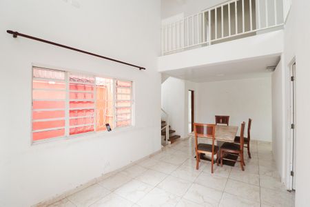 Sala 1 de casa para alugar com 4 quartos, 350m² em Vila Carbone, São Paulo