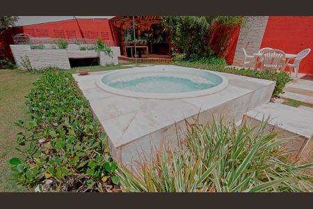 Casa de condomínio à venda com 320m², 5 quartos e 4 vagasJacuzi