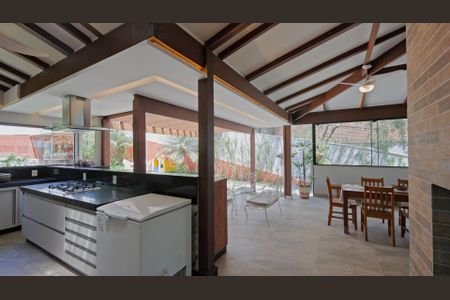 Casa de condomínio à venda com 320m², 5 quartos e 4 vagasÁrea gourmet