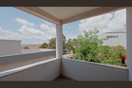 Casa de condomínio à venda com 320m², 5 quartos e 4 vagasVaranda da Suíte