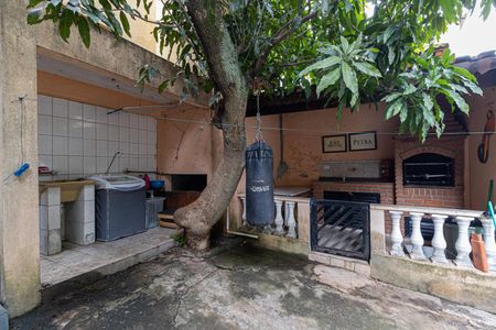 Casa à venda com 135m², 5 quartos e 2 vagasCasa 1 - Área de Serviço  