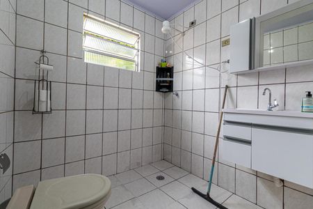 Casa à venda com 135m², 5 quartos e 2 vagasCasa 1 - Banheiro 