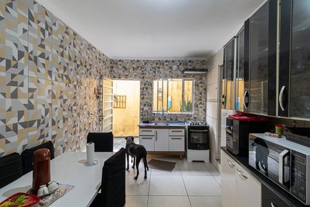 Casa à venda com 135m², 5 quartos e 2 vagasCasa 1 - Cozinha 