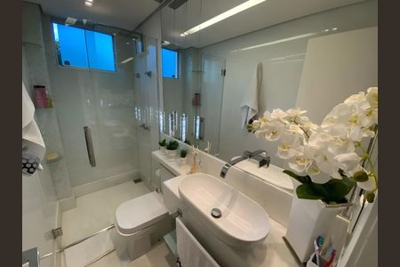 Apartamento para alugar com 190m², 3 quartos e 4 vagasBanheiro