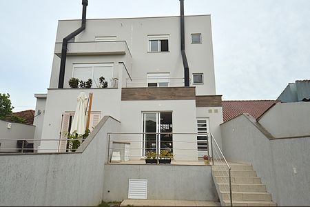 Casa à venda com 220m², 3 quartos e 2 vagasFachada