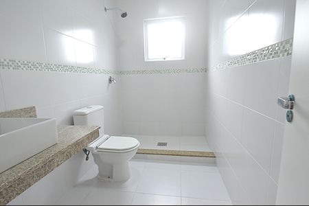 Casa à venda com 220m², 3 quartos e 2 vagasBanheiro Suíte 2