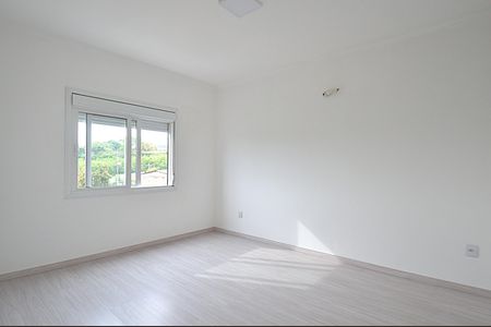 Casa à venda com 220m², 3 quartos e 2 vagasSuíte 2