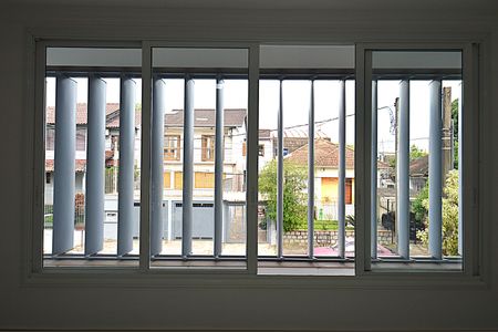 Sala de Estar - Janela de casa à venda com 3 quartos, 220m² em Jardim Sabará, Porto Alegre