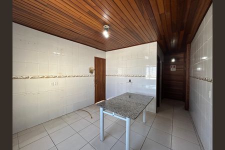 Casa para alugar com 210m², 7 quartos e 2 vagasCozinha