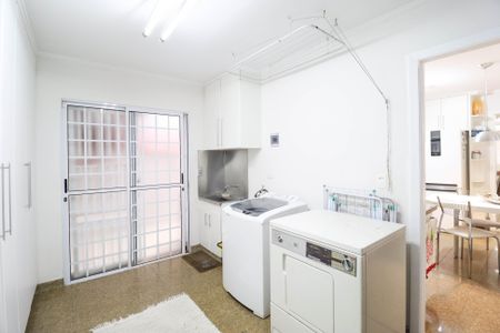 Casa à venda com 140m², 3 quartos e 2 vagas