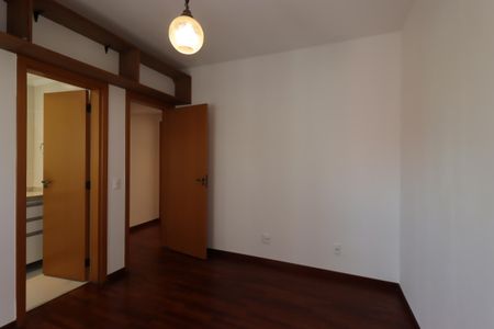 Apartamento à venda com 124m², 3 quartos e 3 vagasSuíte 1