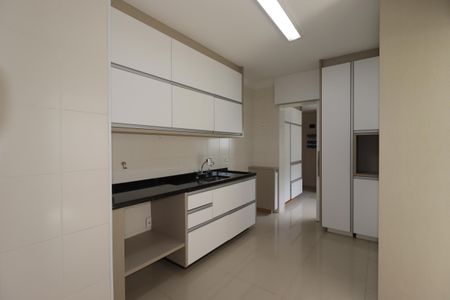 Apartamento à venda com 124m², 3 quartos e 3 vagasCozinha