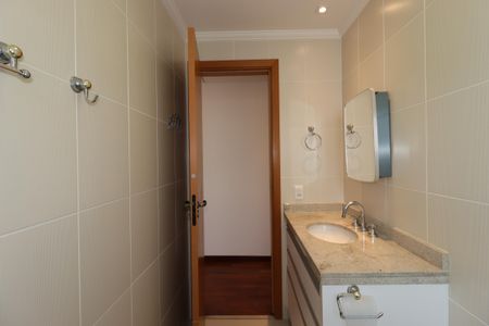 Apartamento à venda com 124m², 3 quartos e 3 vagasBanheiro da suíte 2