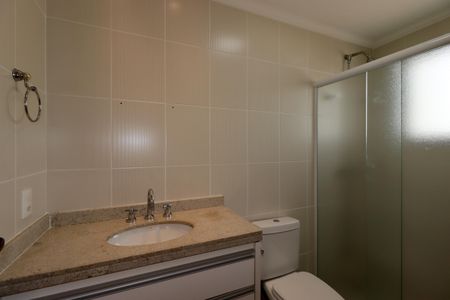 Apartamento à venda com 124m², 3 quartos e 3 vagasBanheiro da suíte 3