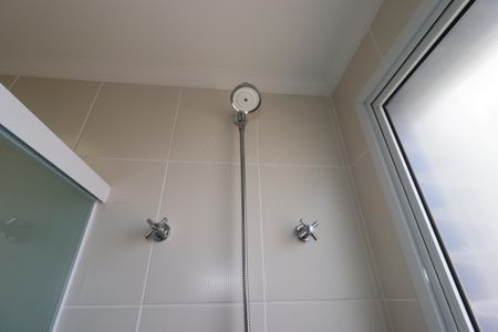 Apartamento à venda com 124m², 3 quartos e 3 vagasBanheiro da suíte 2 - Chuveiro