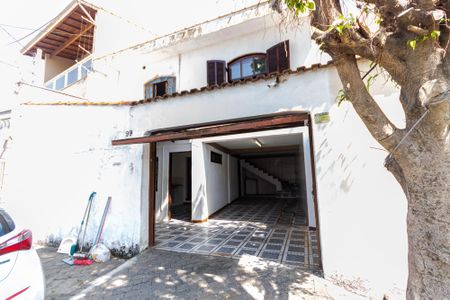 Casa à venda com 108m², 3 quartos e 1 vaga Casa à venda com 108m², 3 quartos e 1 vagaFachada
