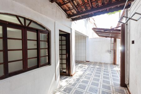 Casa à venda com 108m², 3 quartos e 1 vaga Casa à venda com 108m², 3 quartos e 1 vagaQuintal