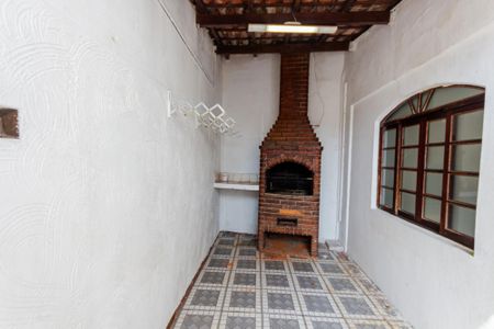 Casa à venda com 108m², 3 quartos e 1 vaga Casa à venda com 108m², 3 quartos e 1 vagaQuintal