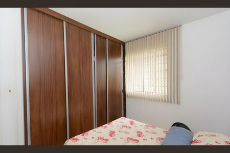 Casa à venda com 360m², 3 quartos e 2 vagasQuarto