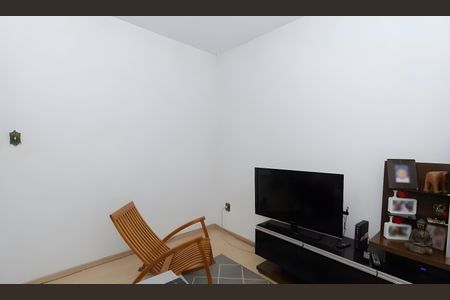 Sala de casa à venda com 3 quartos, 360m² em Bairro da Glória, Contagem